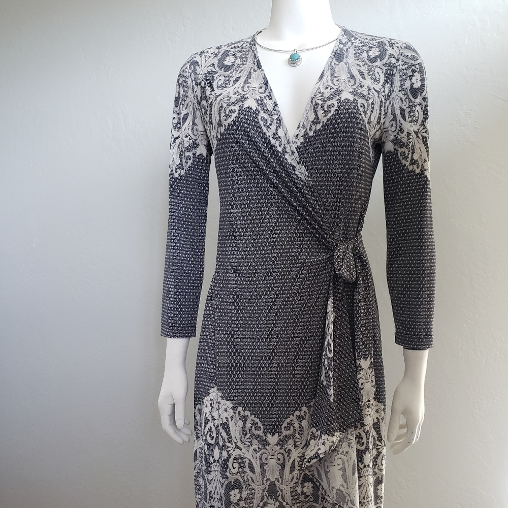 BCBG MaxAzria | Wrap Dress | Midi-Size: M |